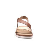 Sandalias flats Eilyn para mujer color tan